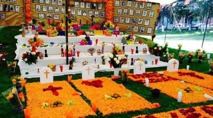 Altar-de-muertos-Jorge-Ranferi-(CC-BY-SA-4.0)-281018