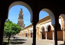 La Iglesia cambia la historia