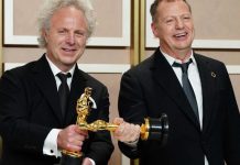 El artista cristiano Charlie Mackesy gana el Oscar Charlie Mackesy y Matthew Freud
